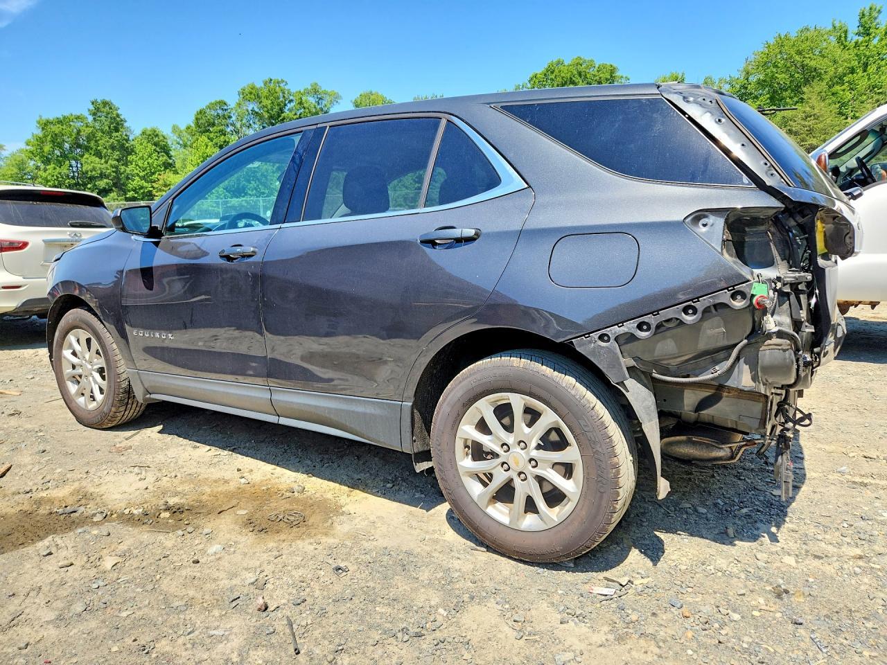 2020 Chevrolet Equinox Lt - Image 2