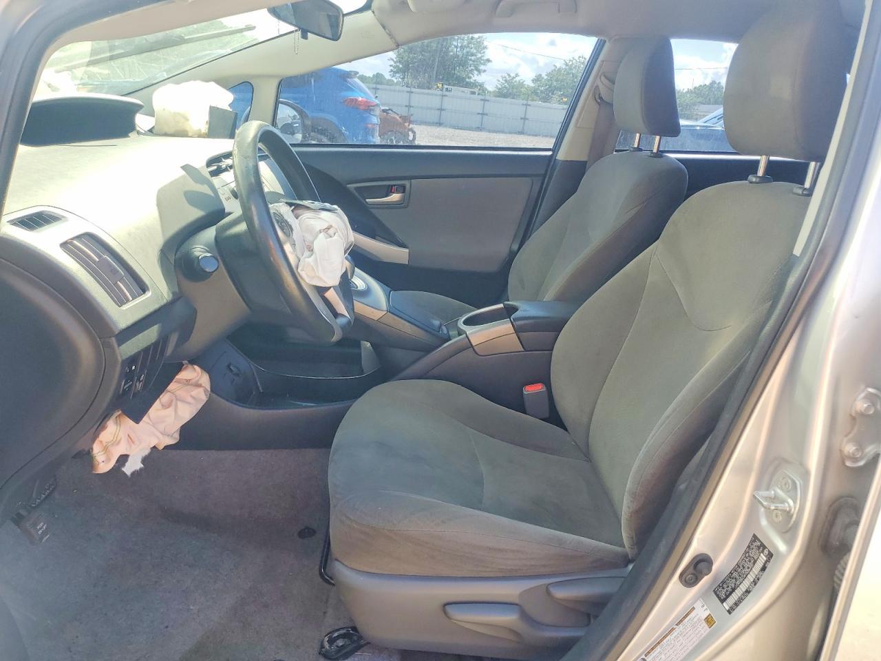 2015 Toyota Prius Two - Image 7