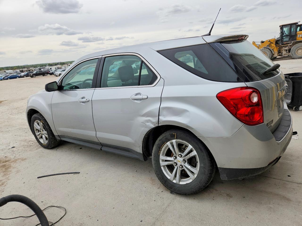 2011 Chevrolet Equinox Ls - Фото 2