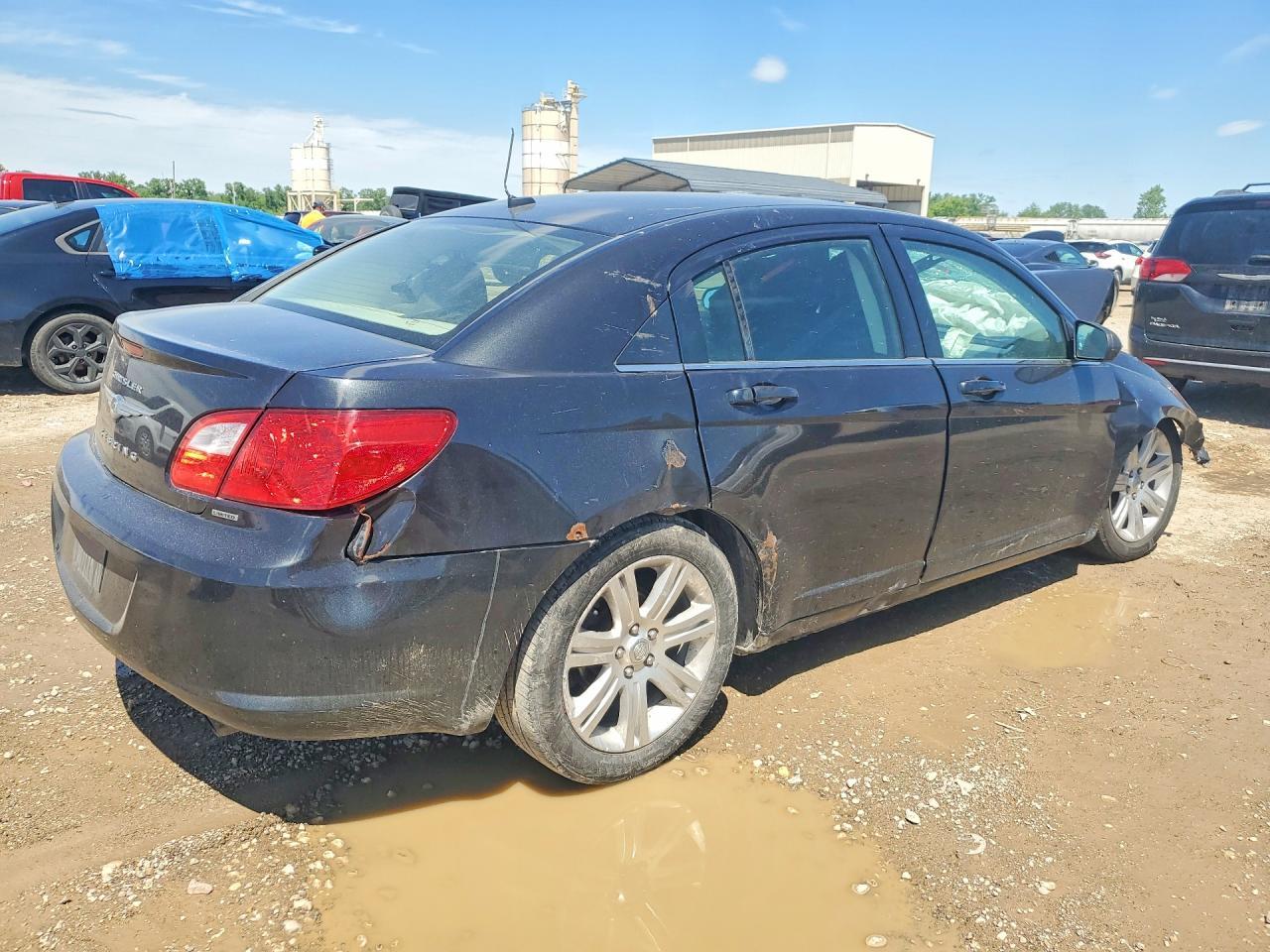 2010 Chrysler Sebring Limited - Фото 3