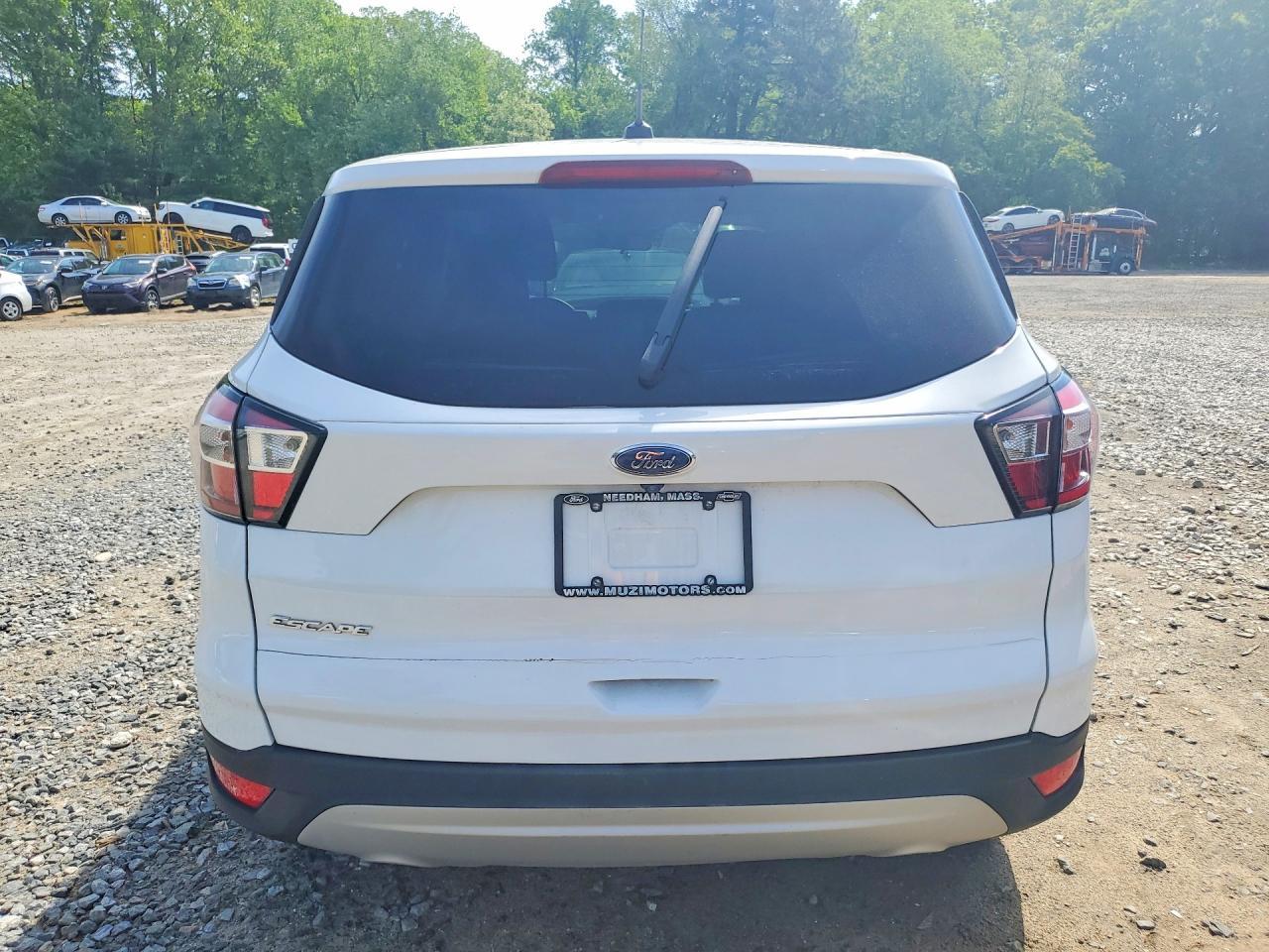 2017 Ford Escape S - Image 6