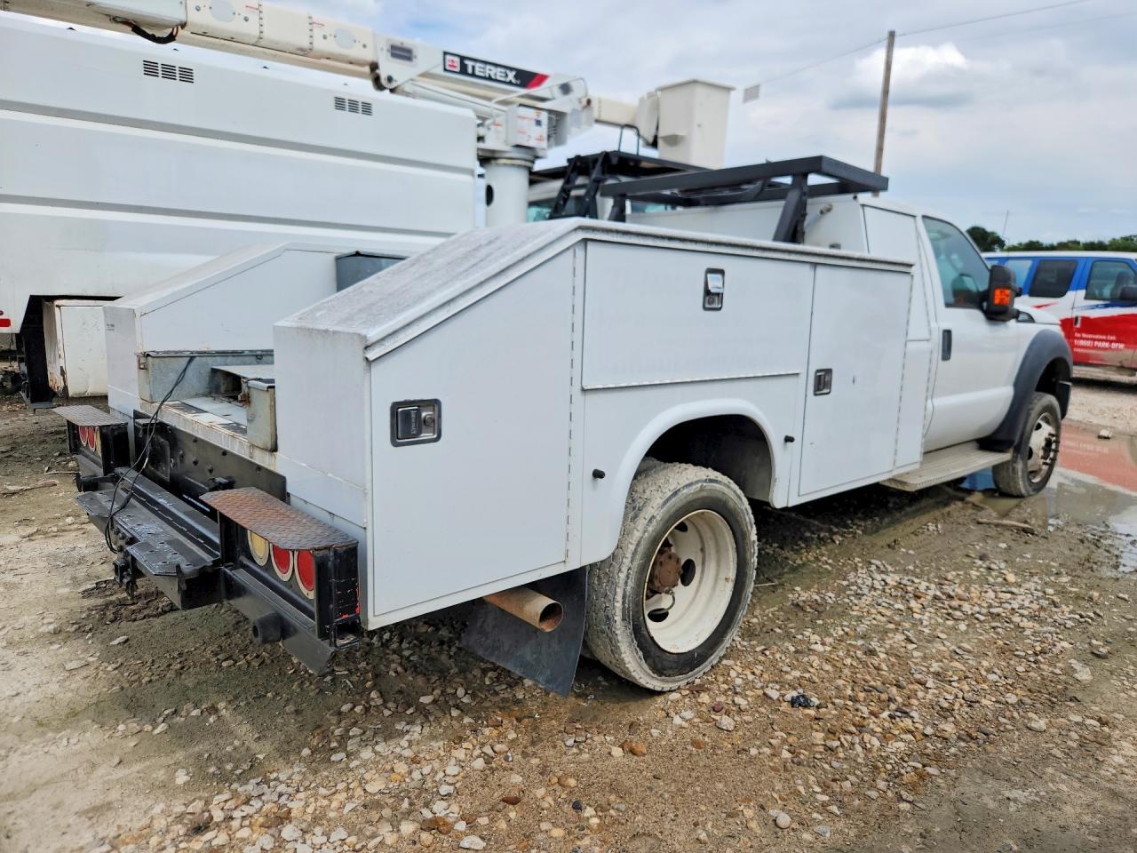 2015 Ford F550 Super Duty - Фото 3