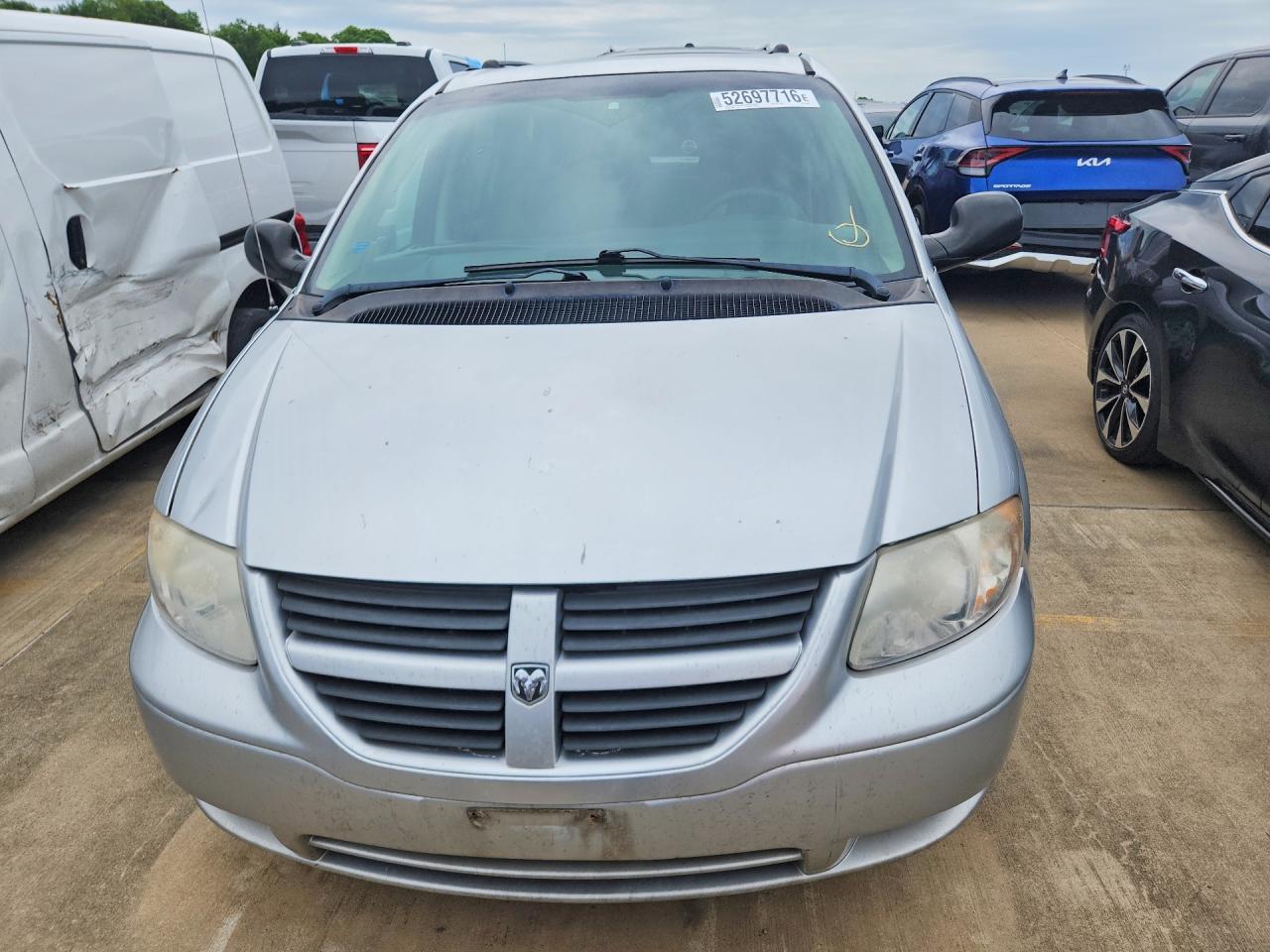 2005 Dodge Grand Caravan Se - Image 5