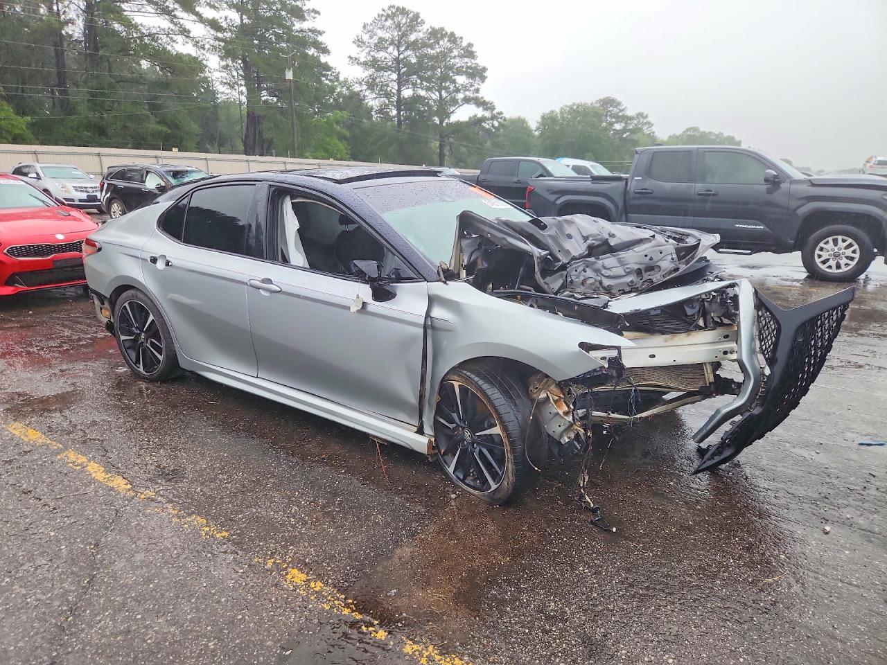 2018 Toyota Camry Xse - Фото 4