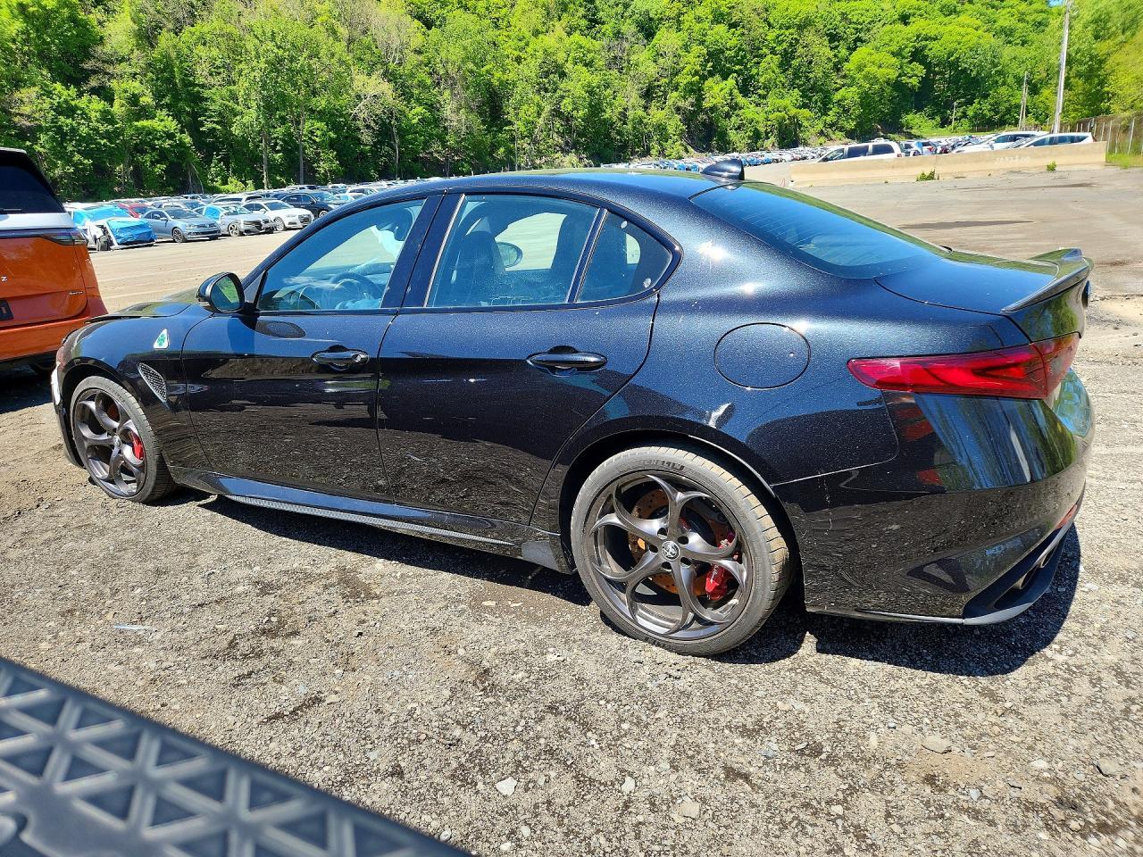 2023 Alfa Romeo Giulia Quadrifoglio - Фото 2