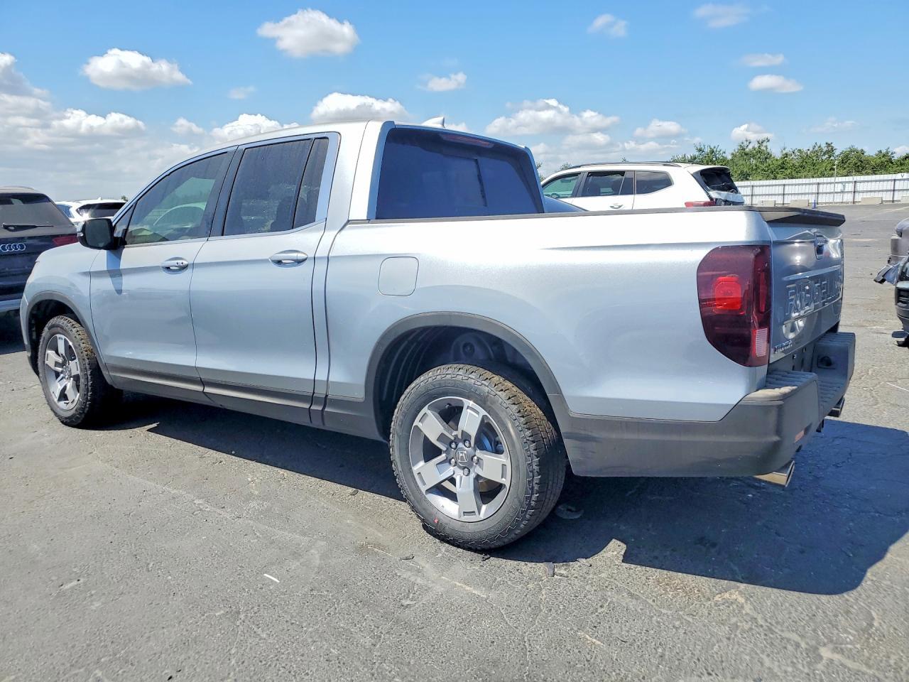 2026 Honda Ridgeline Rtl - Image 2