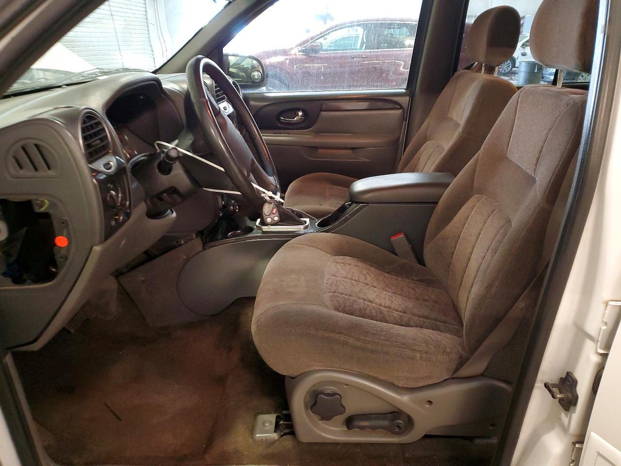 2004 GMC Envoy - Image 7