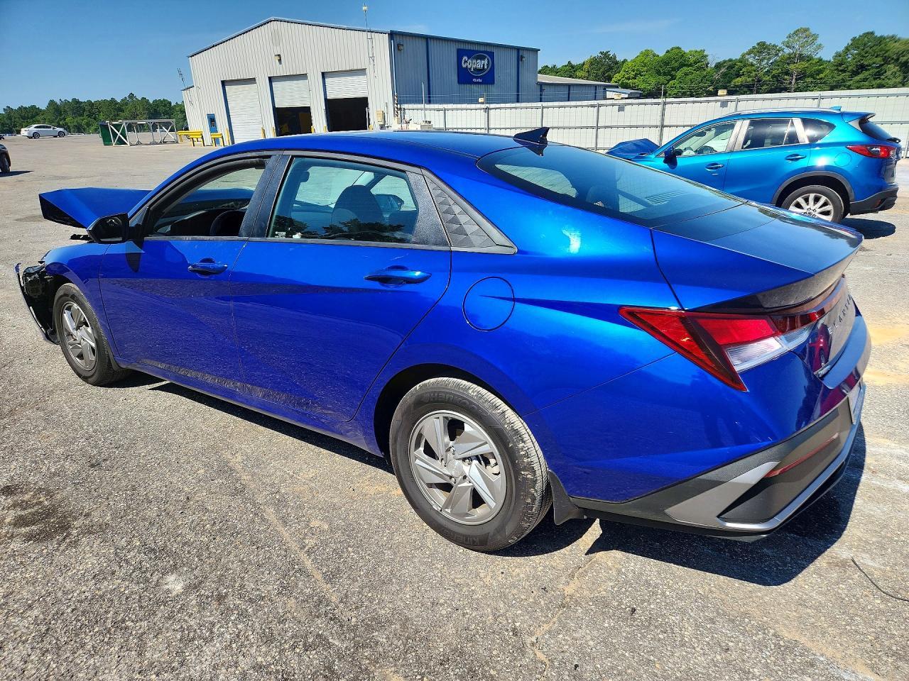 2025 Hyundai Elantra Se - Фото 2