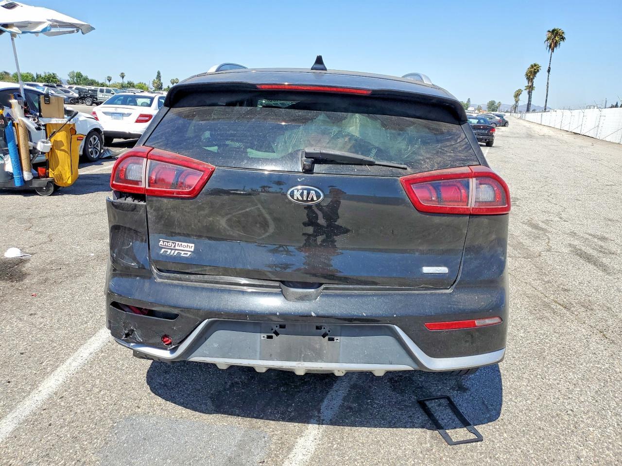2017 Kia Niro Lx - Image 6