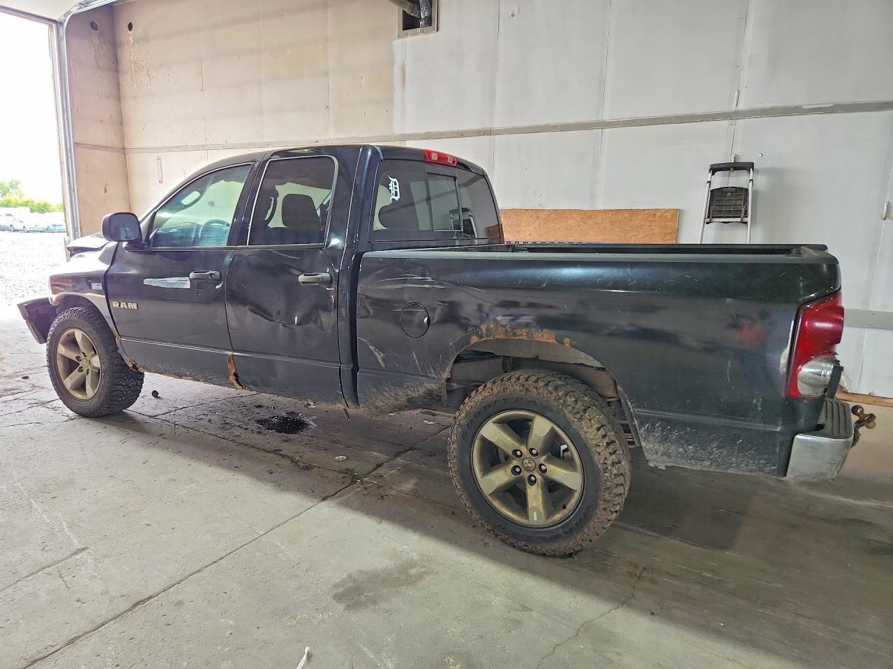 2008 Dodge Ram 1500 St - Фото 2