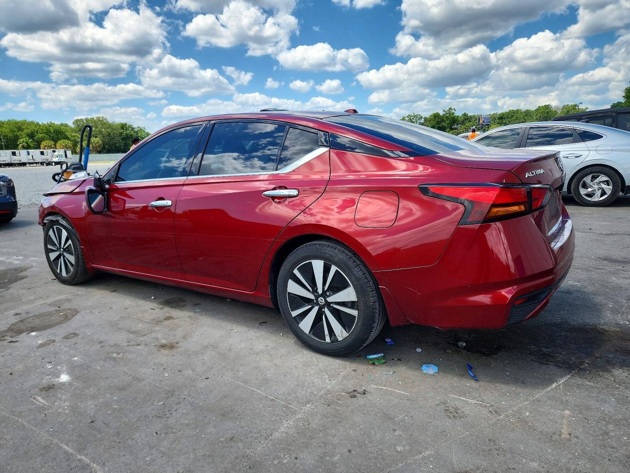 2019 Nissan Altima Sv - Фото 2