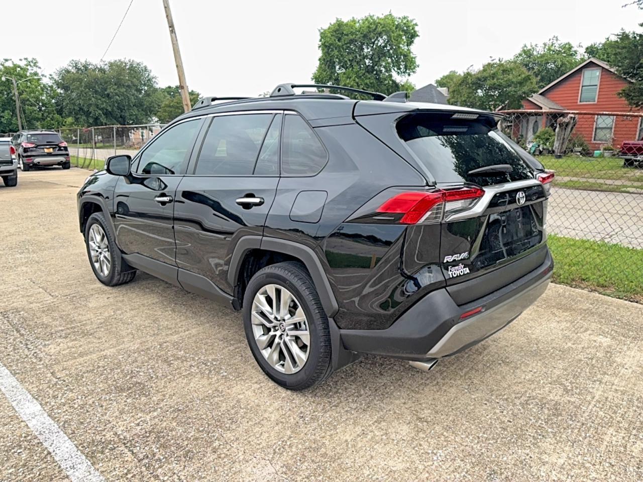 2024 Toyota Rav4 Limited - Фото 3