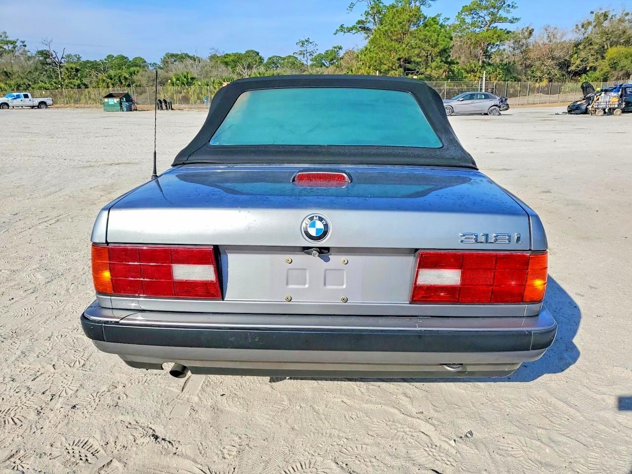 1991 BMW 318 I - Фото 6