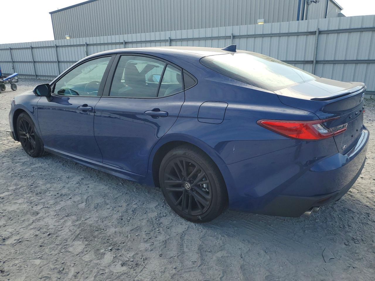 2026 Toyota Camry Se - Фото 2