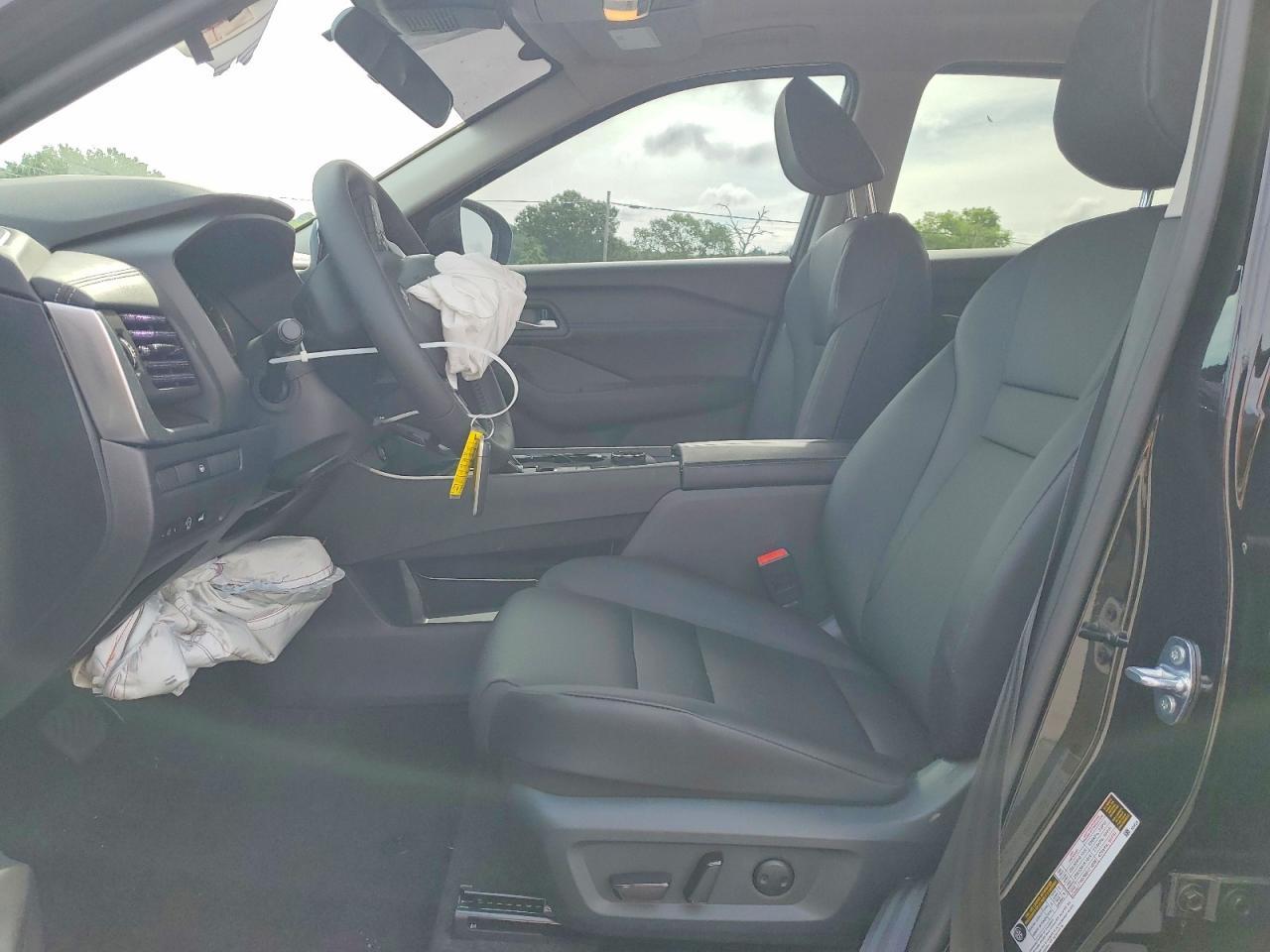 2026 Nissan Rogue Dark Armor - Фото 7