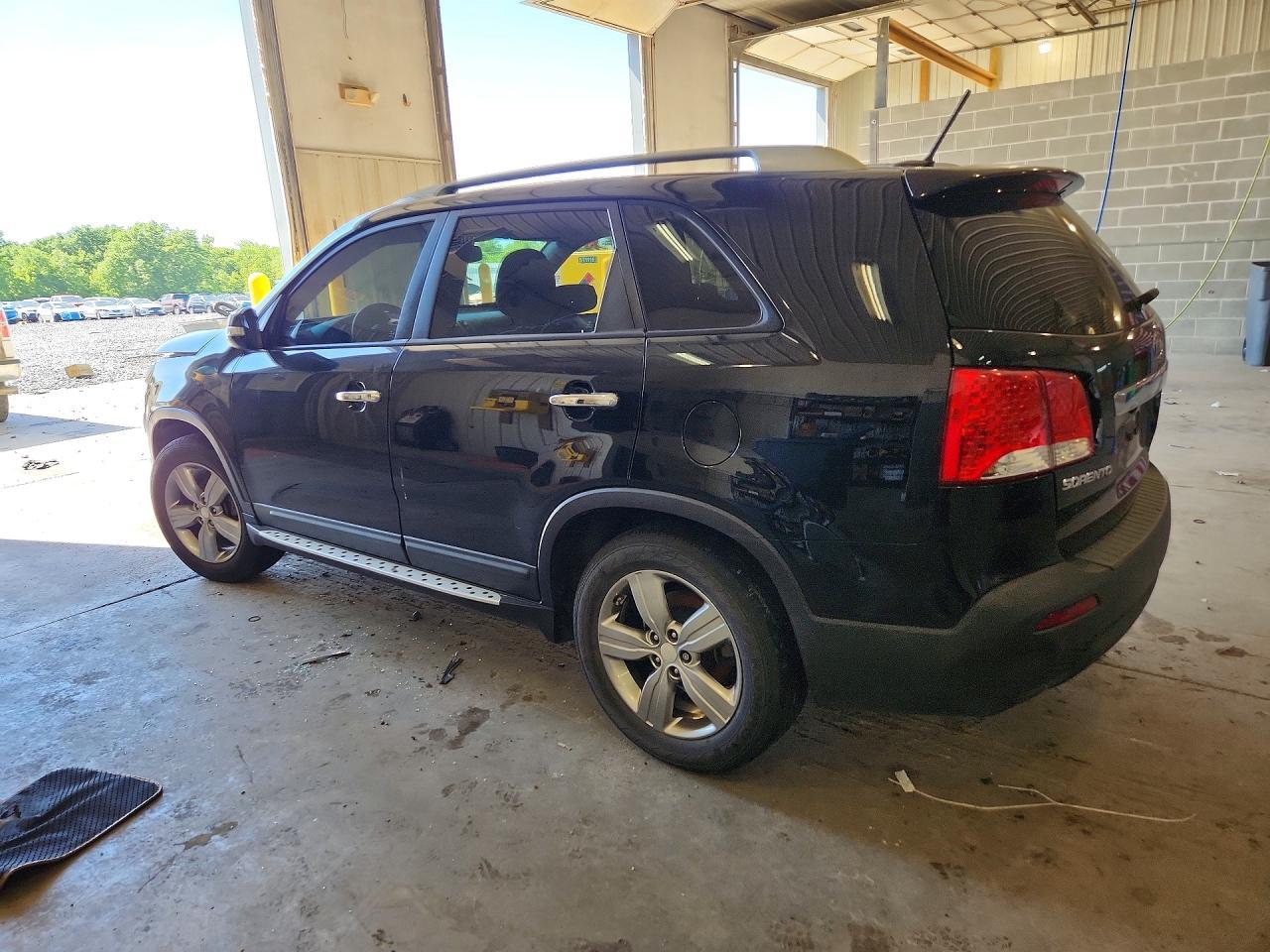 2013 Kia Sorento Ex - Image 2