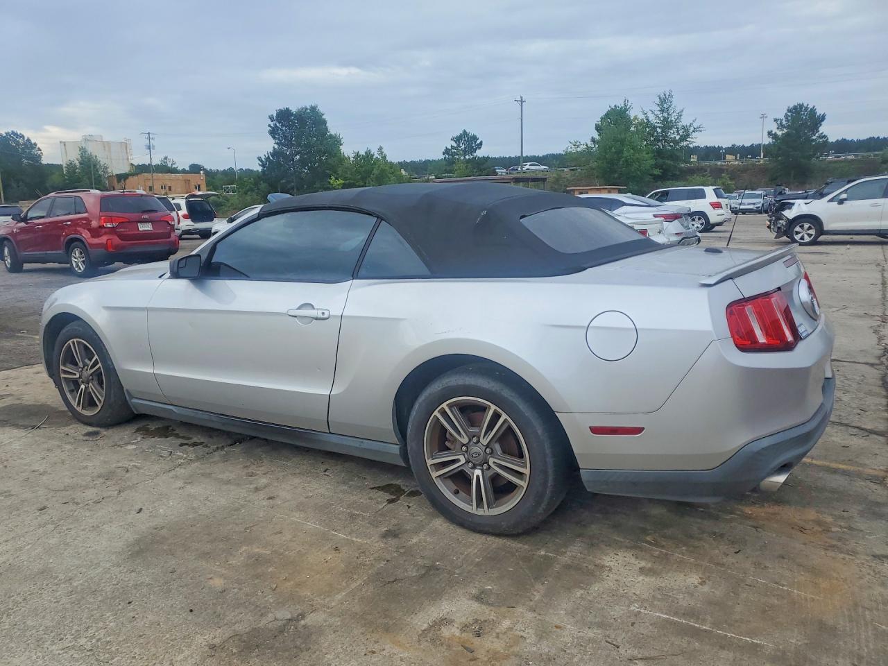 2012 Ford Mustang - Image 2