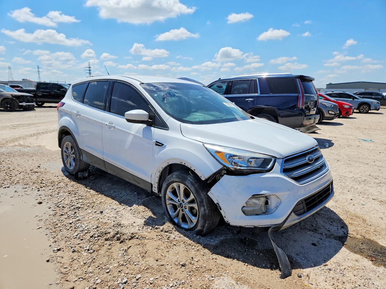 2019 Ford Escape S - Image 4