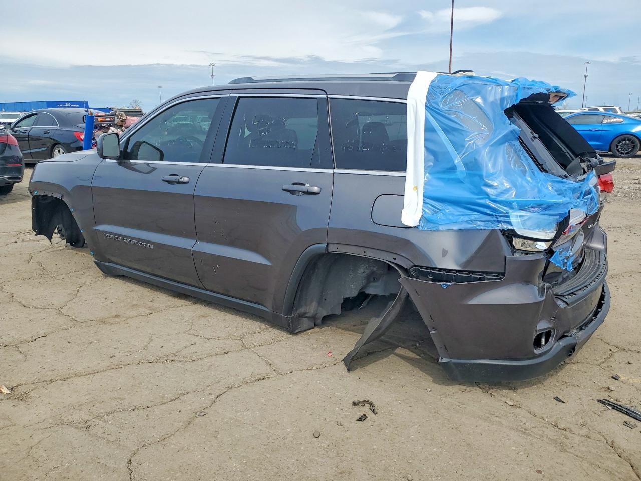 2021 Jeep Grand Cherokee Laredo - Image 2