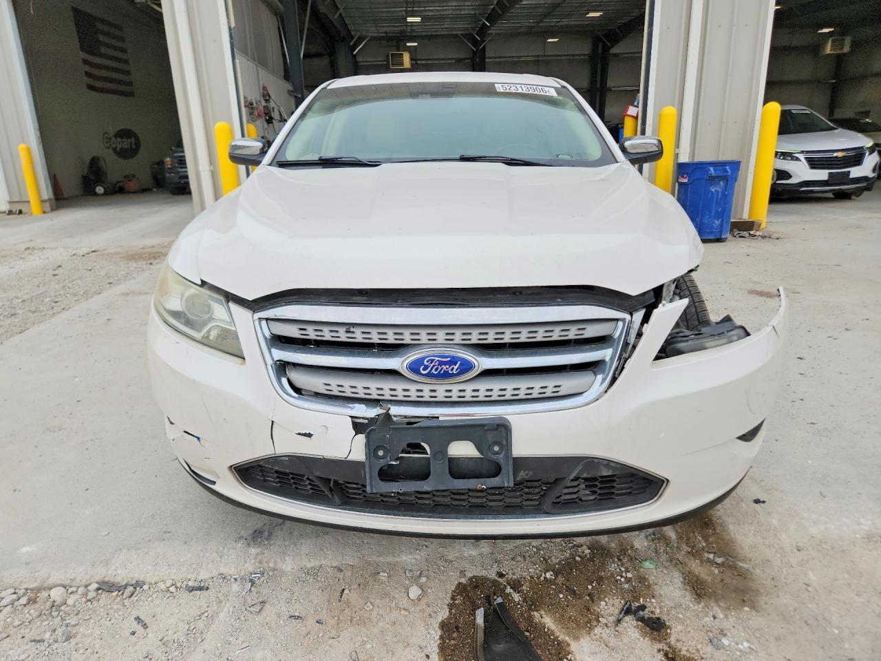 2012 Ford Taurus Limited - Image 5