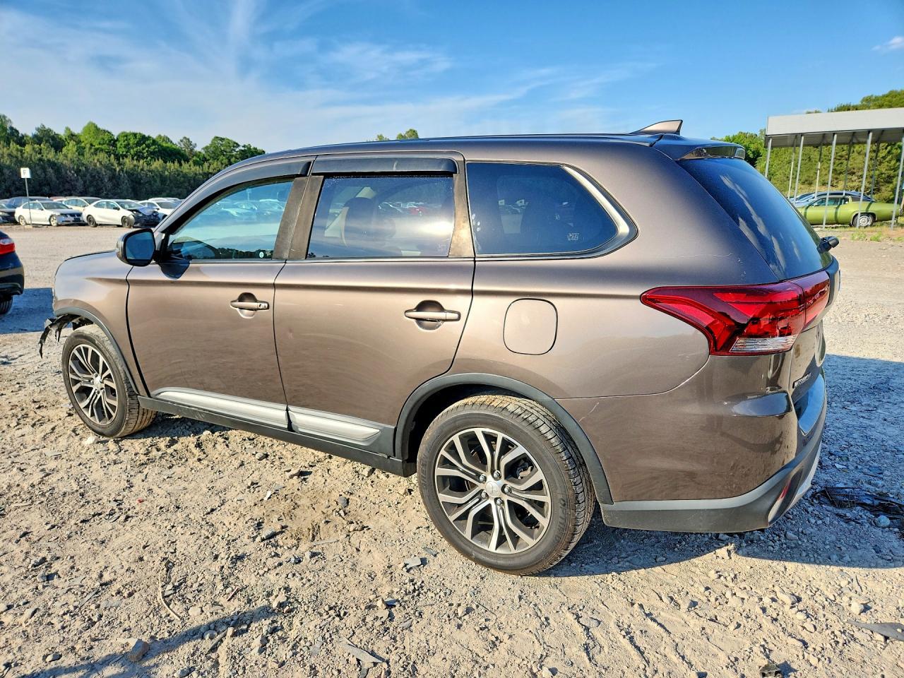 2018 Mitsubishi Outlander Se - Image 2