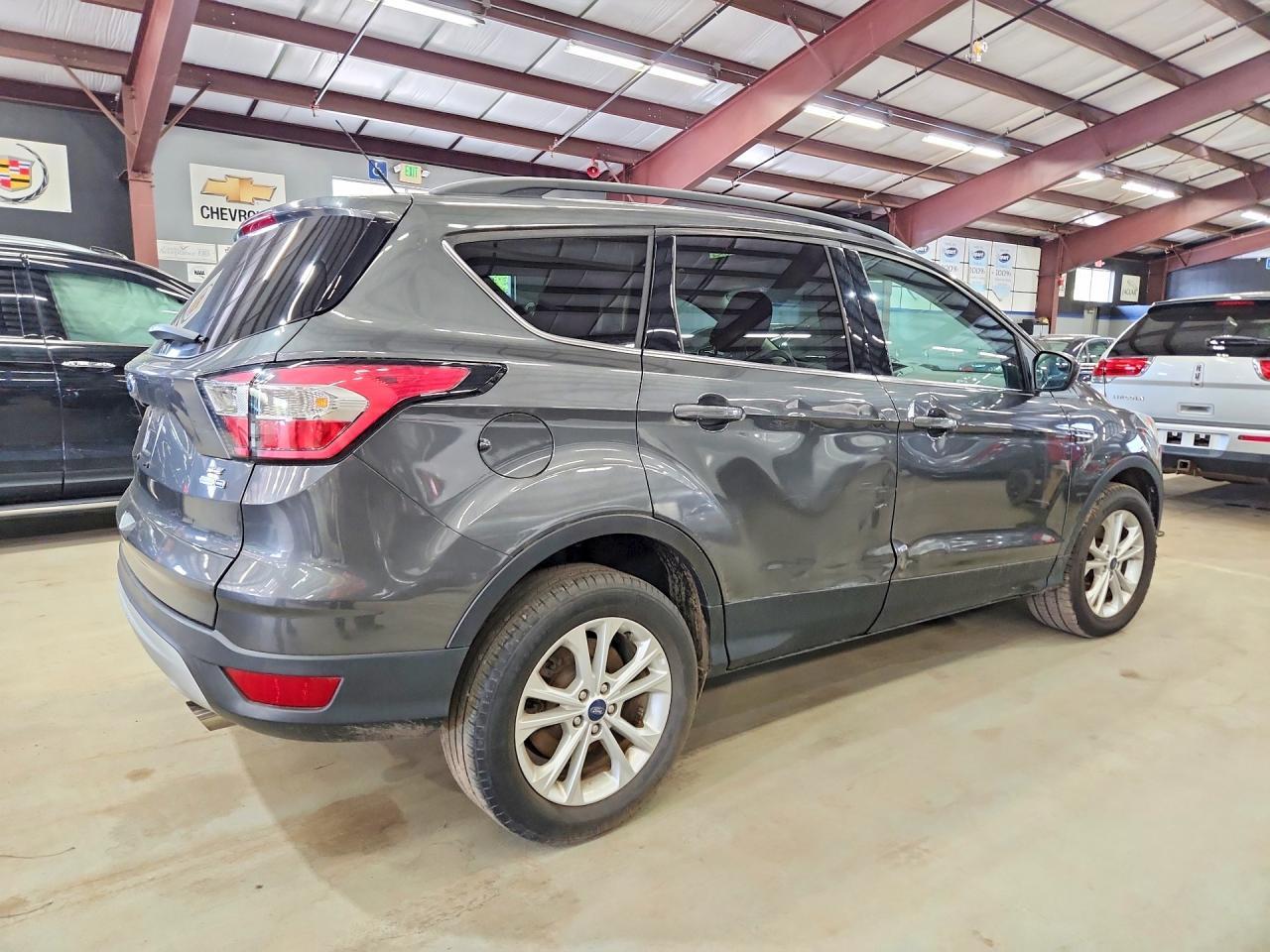 2018 Ford Escape Se - Фото 3
