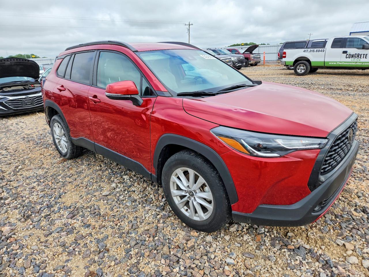 2022 Toyota Corolla Cross Le - Image 4