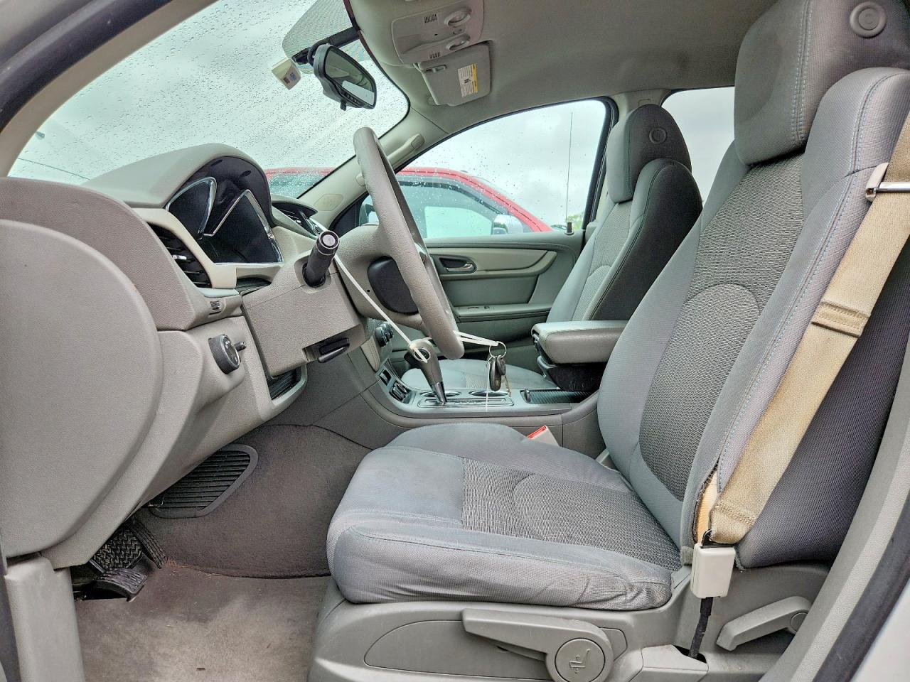 2017 Chevrolet Traverse Ls - Фото 7