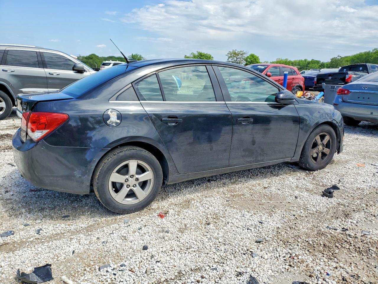 2011 Chevrolet Cruze Lt - Image 3