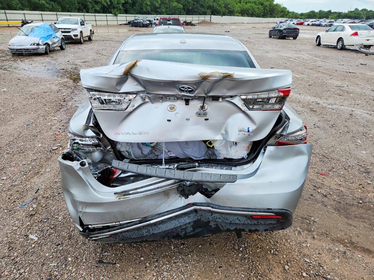 2016 Toyota Avalon Hybrid Xle Premium - Image 6
