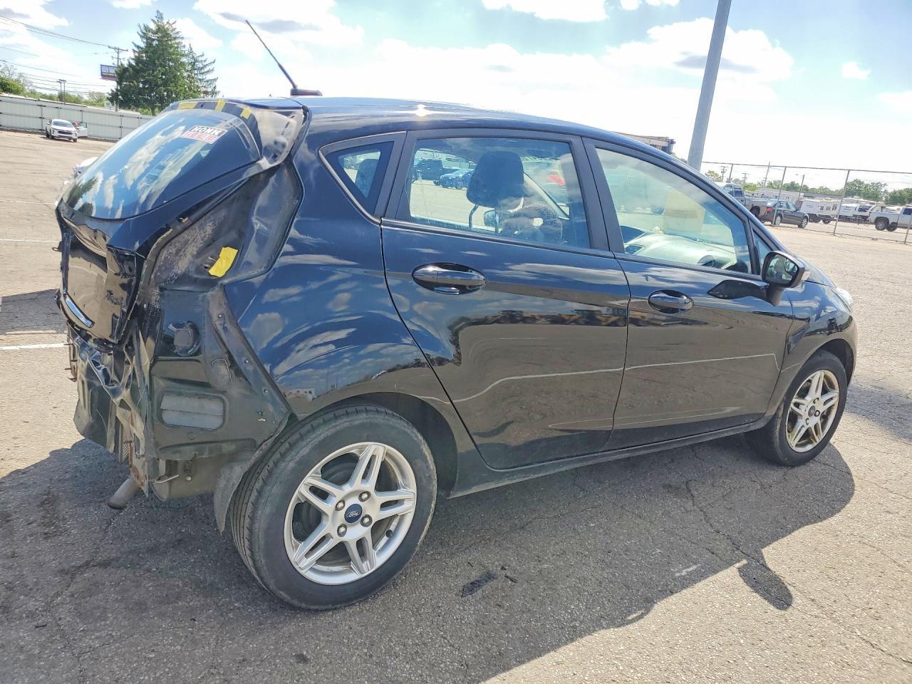 2019 Ford Fiesta Se - Фото 3