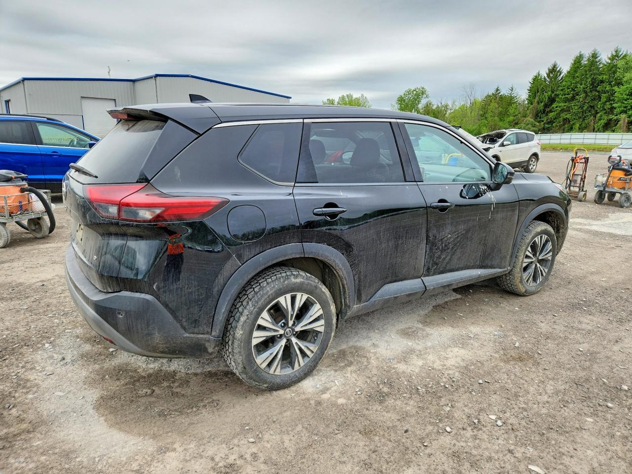 2021 Nissan Rogue Sv - Image 3