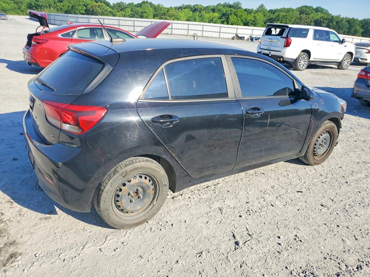 2020 Kia Rio - Фото 3