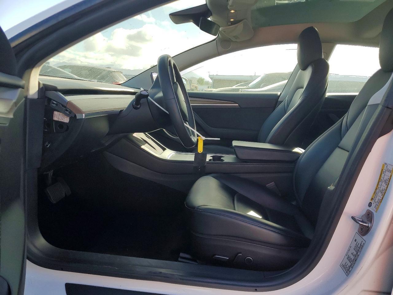 2022 Tesla Model 3 - Фото 7