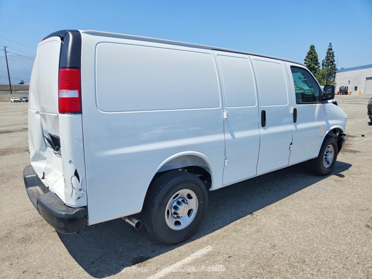 2026 Chevrolet Express G2500 - Image 3