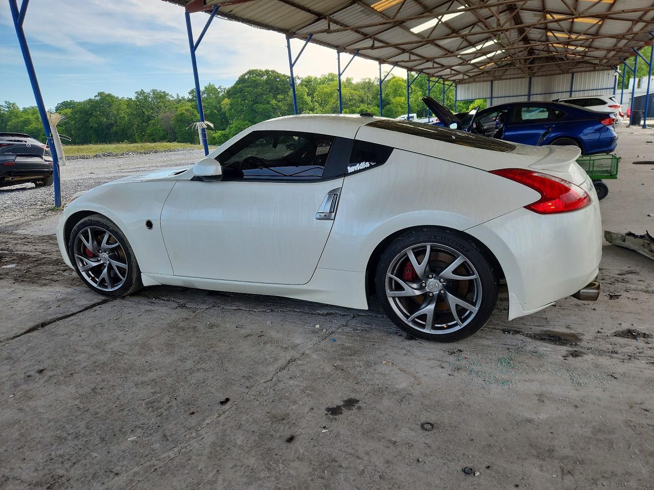2013 Nissan 370Z Base - Фото 2