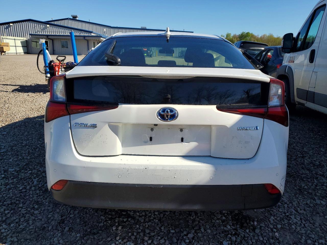 2022 Toyota Prius Le - Фото 6