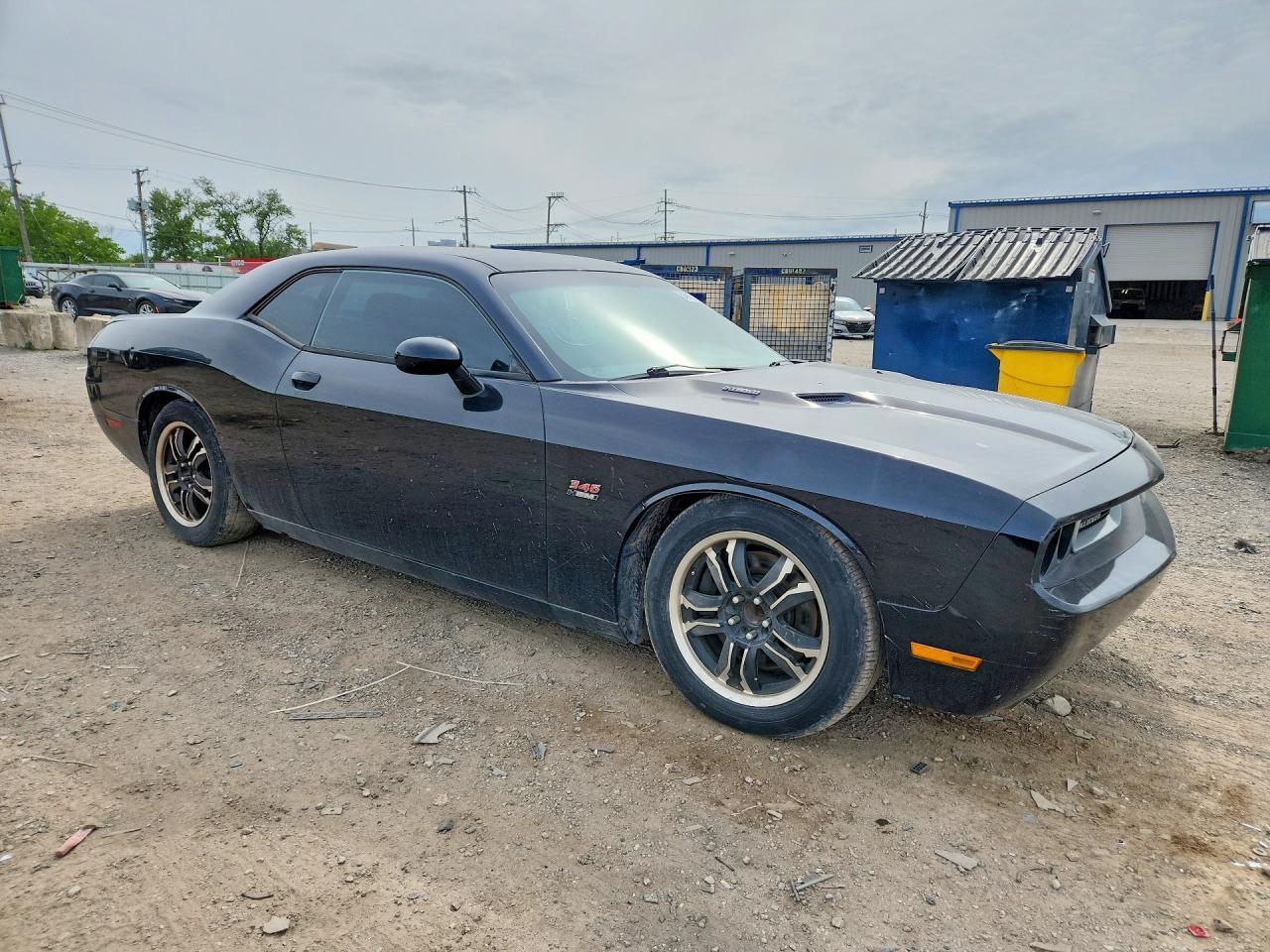 2013 Dodge Challenger R - Image 4