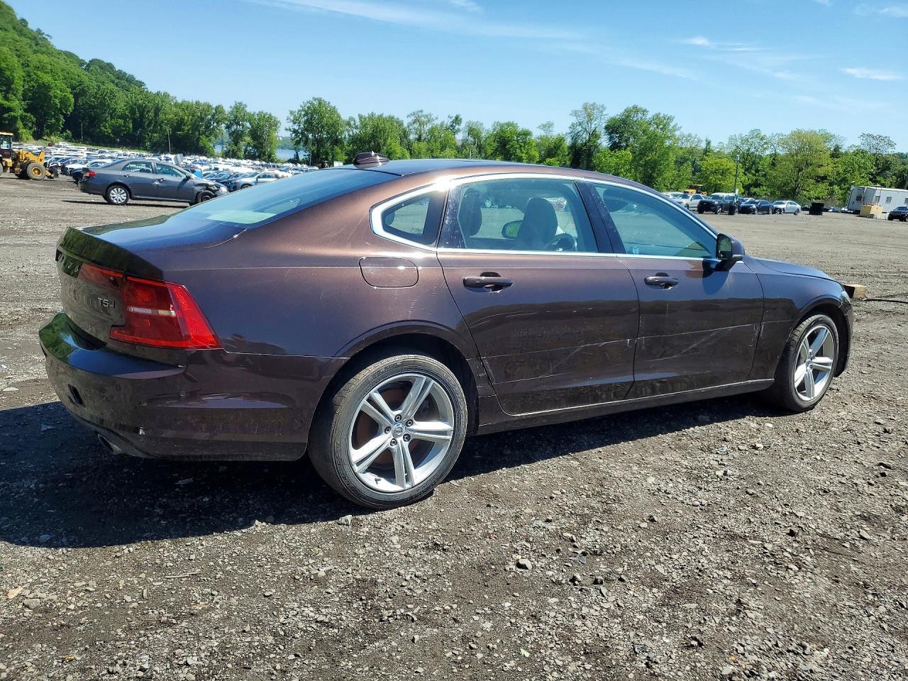 2018 Volvo S90 T5 Momentum - Фото 3