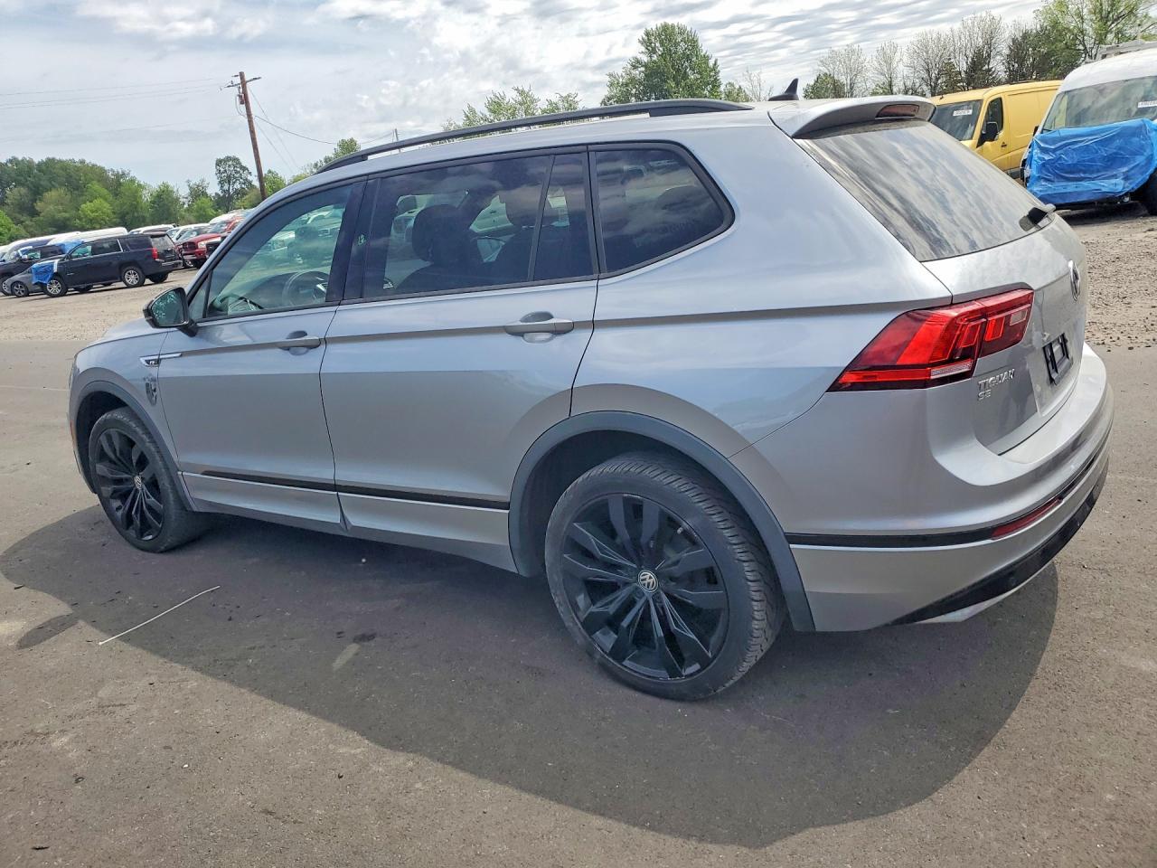 2020 Volkswagen Tiguan Se - Image 2
