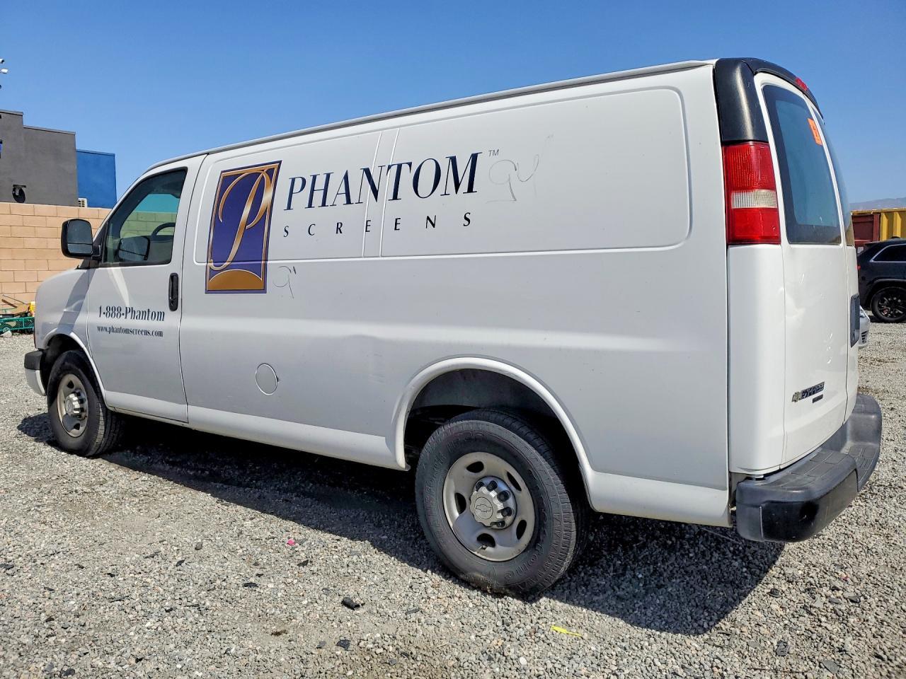 2015 Chevrolet Express 2500 Cargo Delivery Van - Фото 2