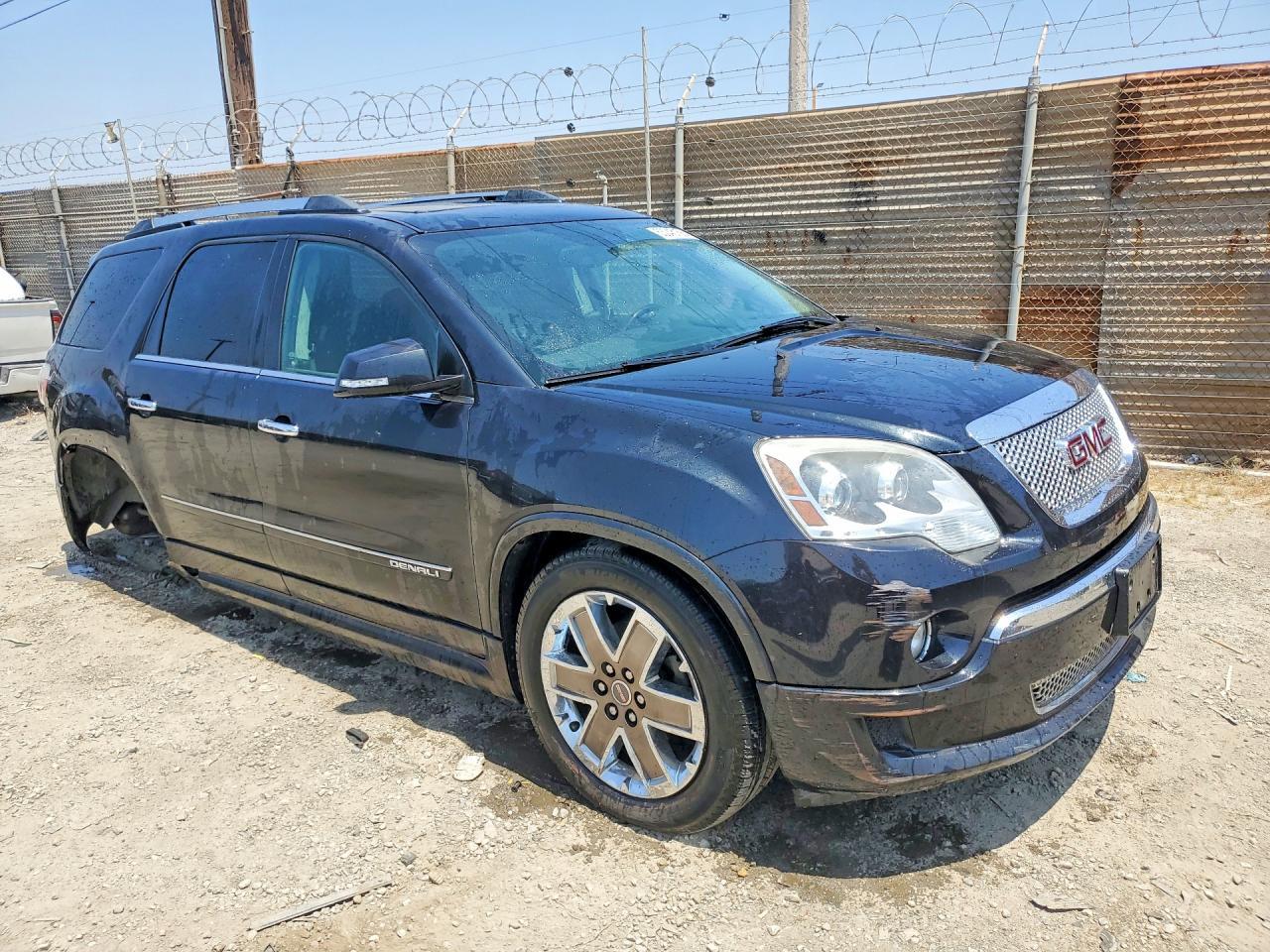 2012 GMC Acadia Denali - Image 4