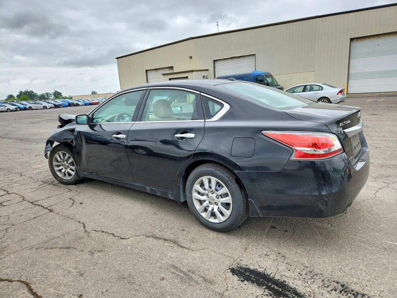 2015 Nissan Altima 2.5 S - Фото 2