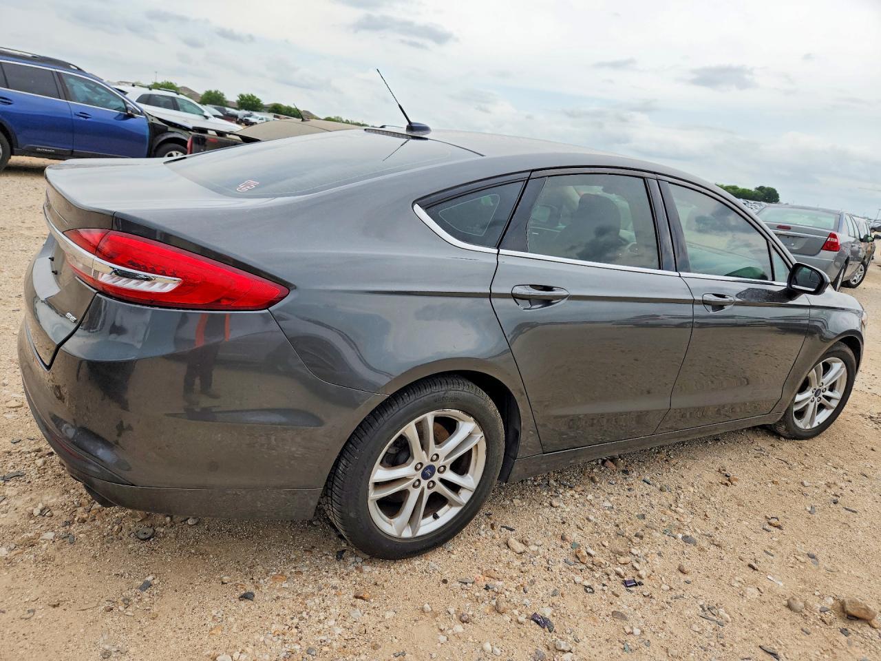 2018 Ford Fusion Se - Фото 3