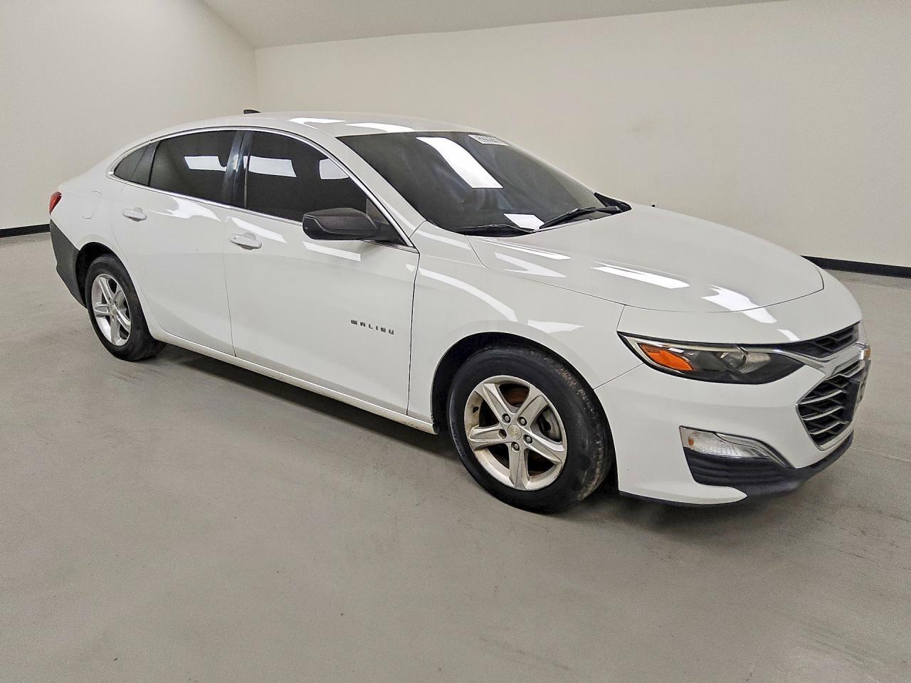 2019 Chevrolet Malibu Ls - Фото 4