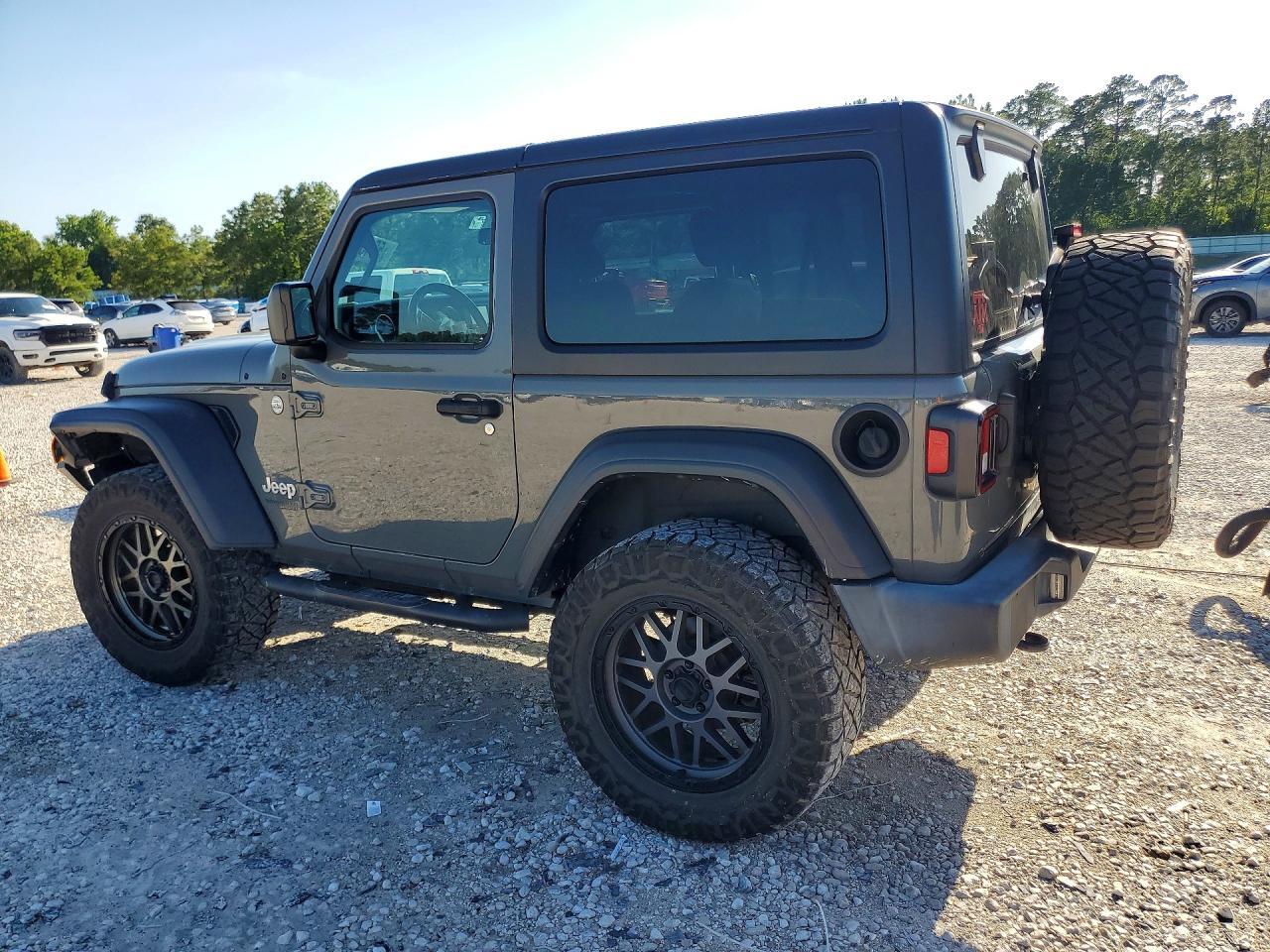 2020 Jeep Wrangler Sport - Фото 2