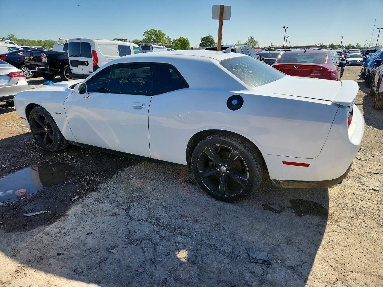 2015 Dodge Challenger Sxt - Фото 2