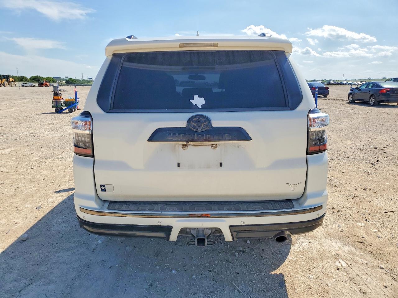 2019 Toyota 4Runner Limited Nightshade - Фото 6