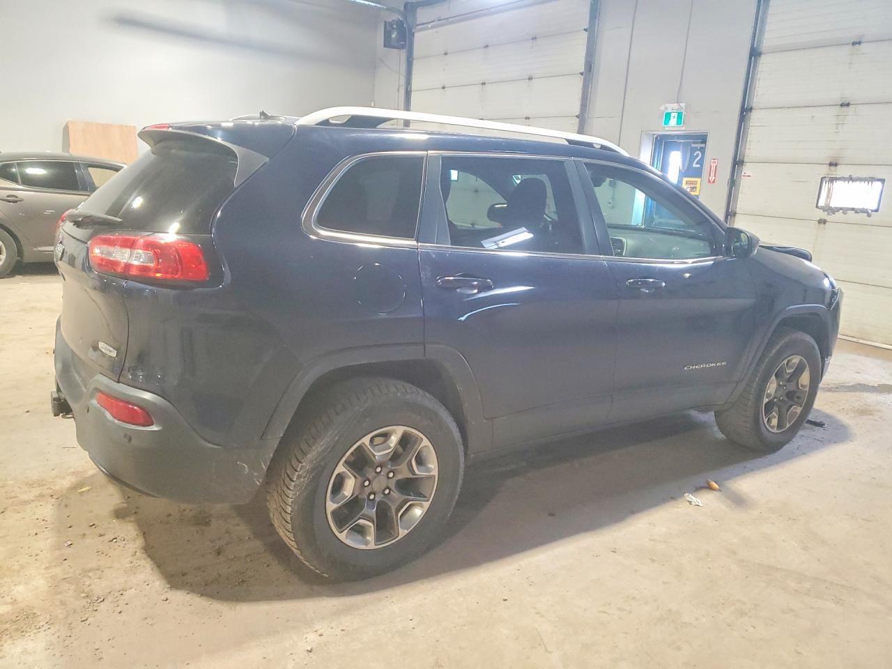 2015 Jeep Cherokee Latitude - Фото 3