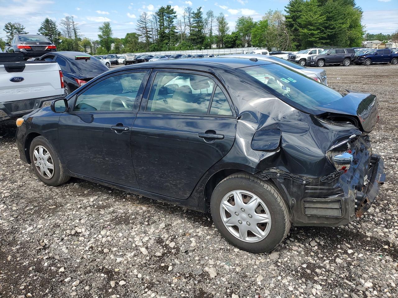 2011 Toyota Corolla Le - Image 2